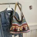 Sac cabas bohème aux motifs tissés colorés et pompons décoratifs pour femmes - Bleu