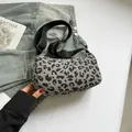 Adjustable crossbody bag in dark grey leopard print corduroy with nylon strap - Gray
