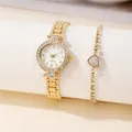 Elegantes Gold-Uhrenset mit Strass-Lünette und passendem Herz-Kristall-Armband im Display - Gold + Armband