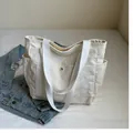 Bolso tote de pana blanco crema con bolsillos laterales y correas de hombro tejidas - Blanco