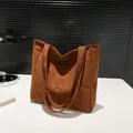 Sac cabas en similicuir suédé marron rouille avec grande capacité et étiquette tendance - Marron