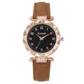 Orologio al quarzo con quadrante stellato, cinturino in pelle marrone e strass oro rosa - Marrone