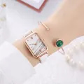 Chique dameshorloge in roségoud met groene marmeren wijzerplaat en witte lederen band - Wit Horloge en Armband