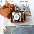 Coffret cadeau pour hommes avec montre argentée et bracelet en métal dans une boîte orange - Watch Bracelet And Gift Box / Boîtier Argenté Cadran Blanc
