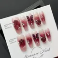 Unghie finte artigianali bordeaux sfumate con rose 3D, farfalle e perle decorative - Extra Piccolo (XS) / Bara Lunga