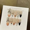 Handgefertigte Press-on-Nägel mit 3D-Blumendesign und nude Farbverlauf Finish - XS / Langoval