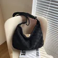 Black waffle weave shoulder bag for women with minimalist hobo style and large capacity - No Pendant / Black