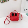 Mini rote Umhängetasche für Mädchen mit schwarzer Schleife und PU-Leder Design - Rot