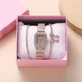Detail von Roségold-Uhr-Set mit Strasssteinen und Schleifenarmband in Geschenkbox - 3-teiliges Set mit Box / Roségold