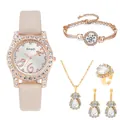 Dettaglio set orologio Amadi oro rosa con collana e anello a goccia di cristallo - Senza Confezione Regalo / Bianco avorio