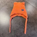 Detalle del gorro de punto naranja con orejas de gato y suave textura de mohair - M (54-59cm) / Naranja