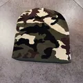 Gorro de invierno de punto con patrón de camuflaje selva en colores verde oliva y marrón - M (52-59) / Verde Militar Camo