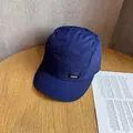 Σκούρο μπλε καπέλο 5-panel με κοντό γείσο, γρήγορο στέγνωμα και πλευρικό αερισμό - Ρυθμιζόμενο / Ναυτικό μπλε