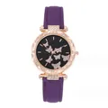Dettaglio della cassa orologio in oro rosa con cristalli e quadrante nero con farfalle - Viola