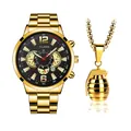 Dettaglio dell'orologio cronografo dorato con quadrante nero e collana con ciondolo granata - Orologio E Collana a Granata / Quadrante Nero Crono Oro (Stile 8)