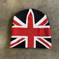 Detail van de Union Jack gebreide muts met zwart, rood en wit geweven textuur patroon - M (54-60cm) / Zwart