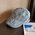 Nahaufnahme der blauen Vintage-Denim-Schirmmütze mit kontrastierenden orangefarbenen Nähten - M / Hellblau