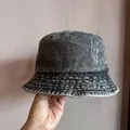 Detailansicht des gewaschenen Denim-Anglerhuts mit abgenutzten Kanten-Details - M / Schwarz