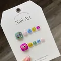 Unghie piedi finte fatte a mano colorate con ciondoli cuore 3D e dettagli glitterati - L / Unghie Finte Piedi Dopamina