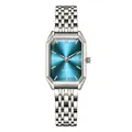 Gros plan d'une montre à quartz argentée élégante avec cadran vert sarcelle soleillé - Argent & Bleu