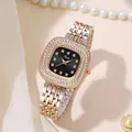 Détail d'une montre à quartz vintage avec cadran serti de diamants et bracelet bicolore - Noir