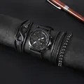 Set orologio SOKI nero da uomo con quattro bracciali coordinati in pelle e con perline - Nero
