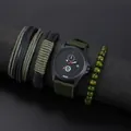 Set orologio da uomo con cinturino in nylon verde oliva e bracciali in pelle multistrato - Verde