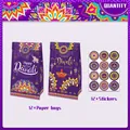 Set de fiesta Diwali con 12 bolsas de regalo mandala moradas y pegatinas a juego - Bolsas de Papel Y Pegatinas