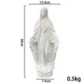 Dettaglio della statua della Vergine Maria in resina bianca con dimensioni di 30 cm - Statua della Vergine Maria in Piedi Bianca (C01)