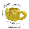 Simpatica tazza in ceramica gialla 330ml con fiocco rosa 3D a pois e grande manico tondo - In scatola / Fiocco Giallo Colore Completo