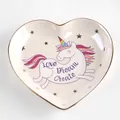 Herzförmige Keramik-Schmuckschale mit buntem Einhorn und goldenem Love Dream Create Text - Gebrochenes Weiß
