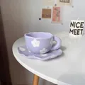 Set de tasse à café en céramique mauve avec motif floral et texture ondulée faite main - Tasse Et Soucoupe Façonnées Main Fleur Lavande