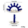 Detalle de bandeja para joyas de ojo turco en cerámica con medidas y bordes dorados - Azul