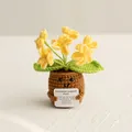 Handgemaakte gehaakte lelietje-van-dalen plant met gele bloemen en lachende bloempot - 6-Kops Vergeet-mij-nietje Geel