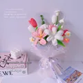 Bouquet di fiori lavorato a maglia con rose e tulipani in tulle rosa per compleanno - Style 2 - Pink and White