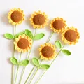Mazzo di girasoli fatti a mano all'uncinetto con sei fiori di lana gialla e steli - Girasole a 7 Giri