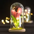 Veilleuse LED tulipe rose au crochet fait main sous dôme de verre et socle bois - Tulipe Rose Foncé