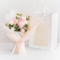 Ramo de ganchillo hecho a mano con tulipanes rosas y margaritas en bolsa de regalo - Tulipán Rosa (Con Bolsa De Regalo Y Guirnalda)