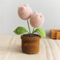 Pianta di tulipano all'uncinetto rosa con etichetta in pelle Hand Made e vaso marrone - Tulipano Grosso a Doppia Testa / Colore pelle