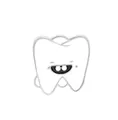 Dettaglio di una graziosa spilla in smalto a forma di dente bianco con bordi argento - Stile Dente con Occhiali (XZ1004)