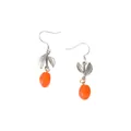 Pendientes de gancho con hojas plateadas y cuentas de frutas naranjas translúcidas hoy - Pendientes de Gancho Planta Naranja (WY1742)