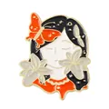 Pin de esmalte de chica anime con mariposa naranja y flores en pelo negro sobre oro - Estilo Chica de Mariposas (WY2905)