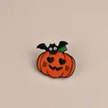 Λεπτομέρεια καρφίτσας σμάλτου κολοκύθας Halloween με μάτια καρδιάς και μια νυχτερίδα - Στυλ Κολοκύθα Νυχτερίδα (XZ1810)