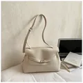Sac à main vintage crème en cuir avec bandoulière réglable et fermoir rotatif argenté - Type standard / Blanc