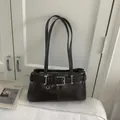 Sac à bandoulière marron foncé rétro minimaliste avec boucle décorative et anneau métal - Sans pendentif / Marron