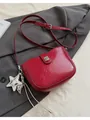 Borsa a tracolla rossa retrò in pelle verniciata con ciondolo a stella d'argento - Rosso (Con Ciondolo)