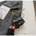 Mini-Umhängetasche in Schwarz und Grau Patchwork Leder mit goldener Kette - Klein / Schwarz