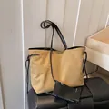 Sac fourre-tout en toile jaune avec anses en cuir noir et pochette assortie - Kaki