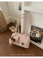 Sac sous le bras rose vintage avec boucles en métal et joli pendentif ours en peluche - Avec Pendentif / Rose