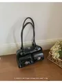 Sac sous le bras rétro en cuir brillant noir avec poches à boucles argentées - Sans pendentif / Noir